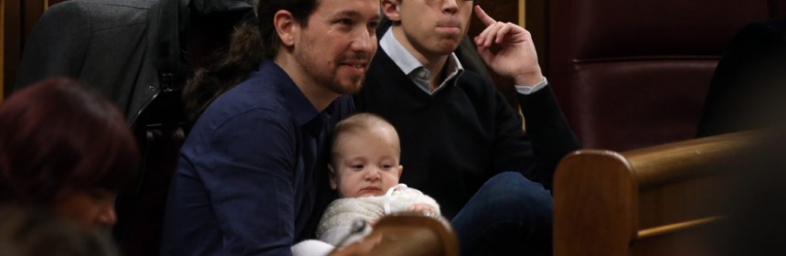 Pablo Iglesias y el hijo de Bescansa