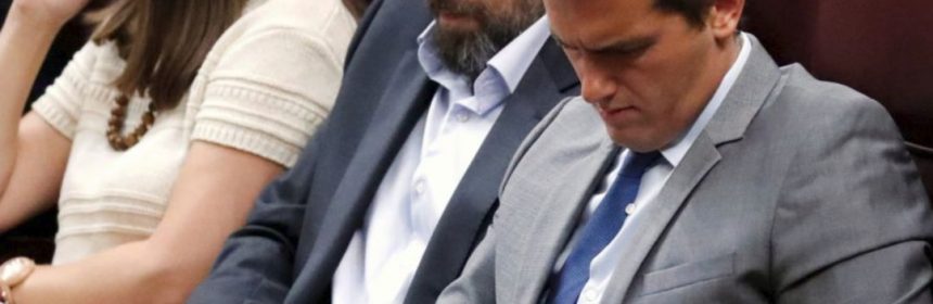 Albert Rivera preocupado por su puntuación en el Snake